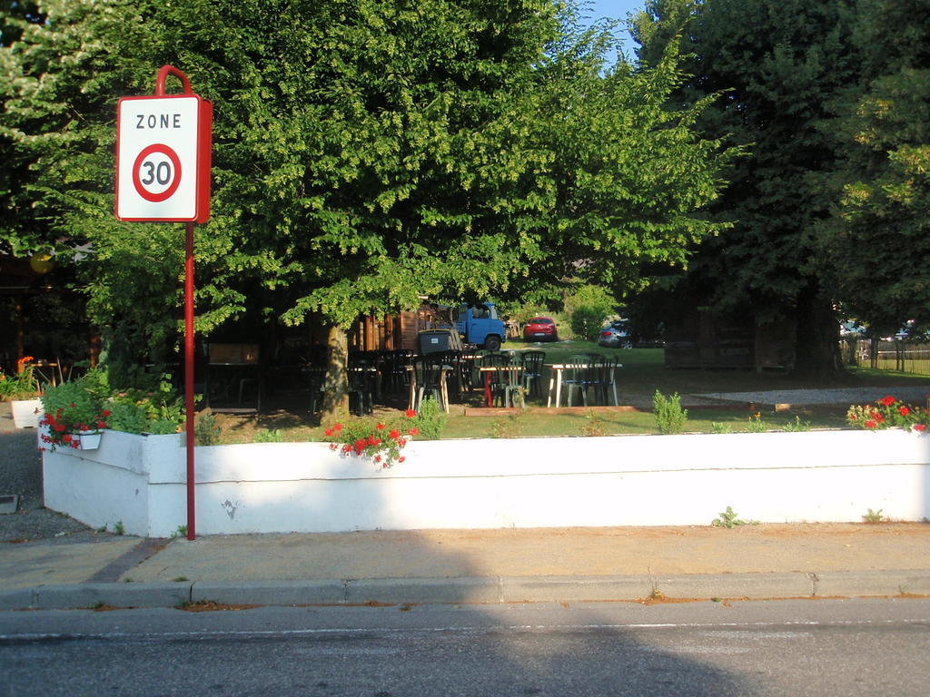 Hotel Rossli Charavines Kültér fotó